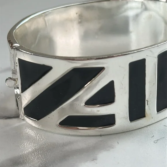 Pre owned Anne Klien Silver and Black Geometric bracelet - Picture 6 of 16